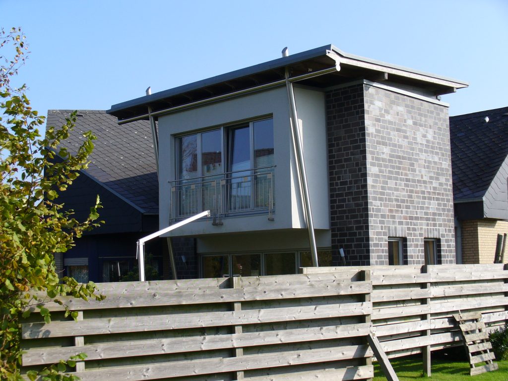 Anbau an bestehendes Einfamilienhaus mit Keller